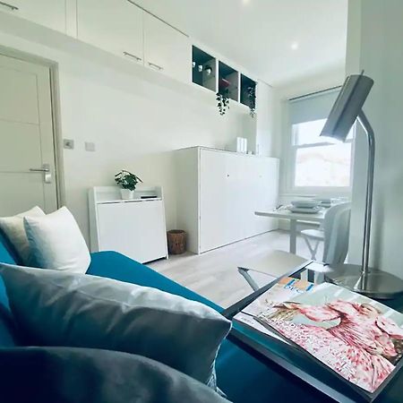 Apt 08 Beachside Beauty Central Studio Steps From Cafes Brighton Exterior foto